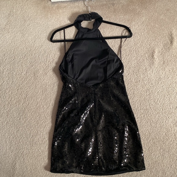 Black sequin mini dress. Never worn - Picture 2 of 4